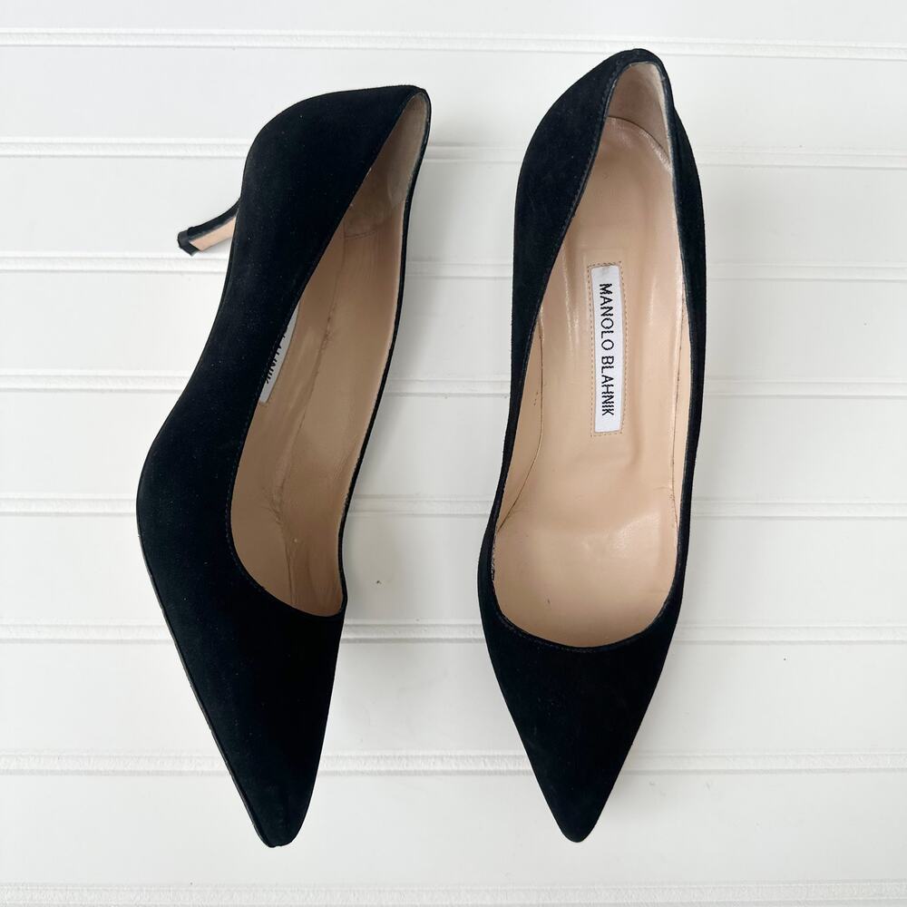 Manolo Blahnik Black Suede Pointed-Toe Pumps - Picture 2 of 7